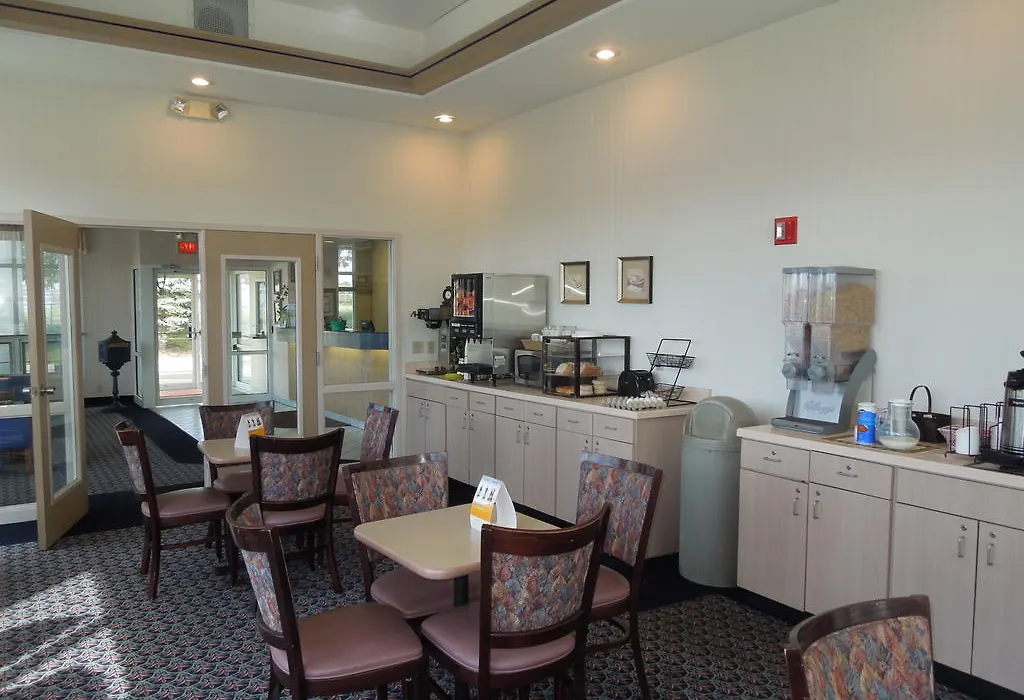 Knights Inn Elyria-1