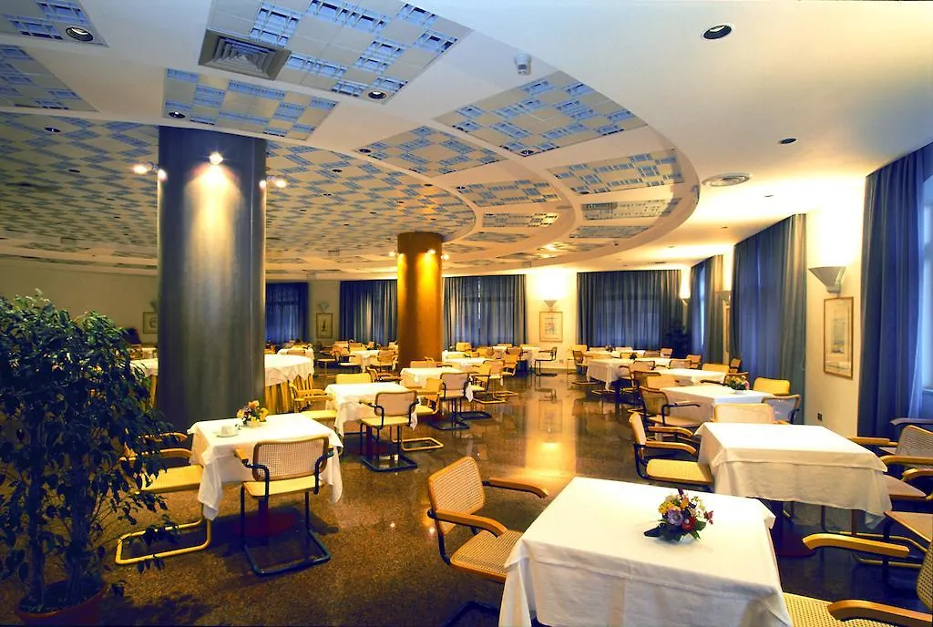 Grand Hotel Palace-1