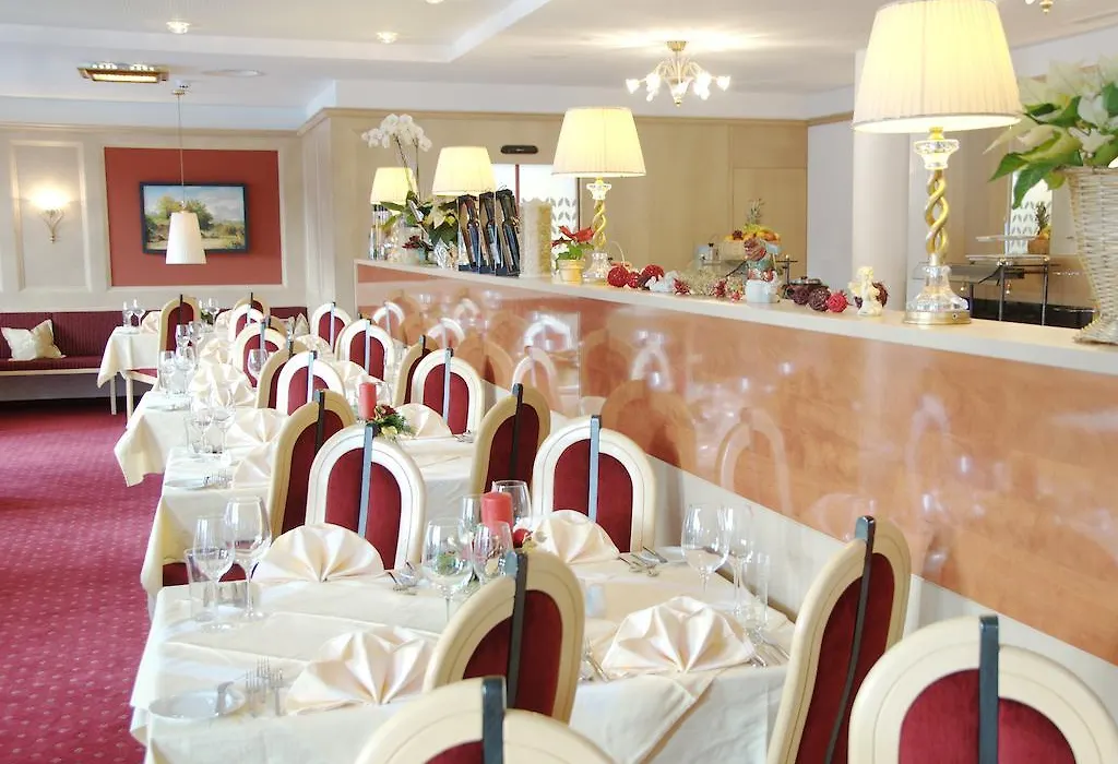 Hotel Amadeus Micheluzzi-1
