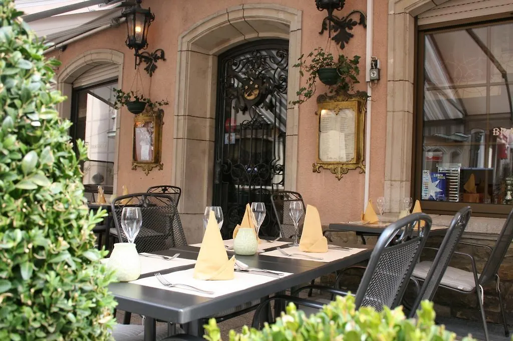 Le Pavillon-1