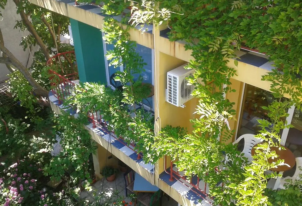 The Colourful Mansion Hotel-1