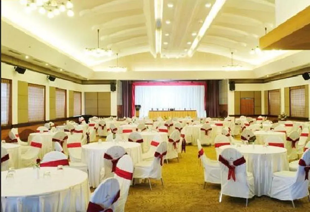 The Mercy Luxury Business Hotel-1