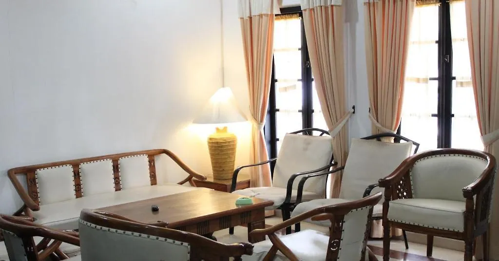 Lagura Residence Guest House-1