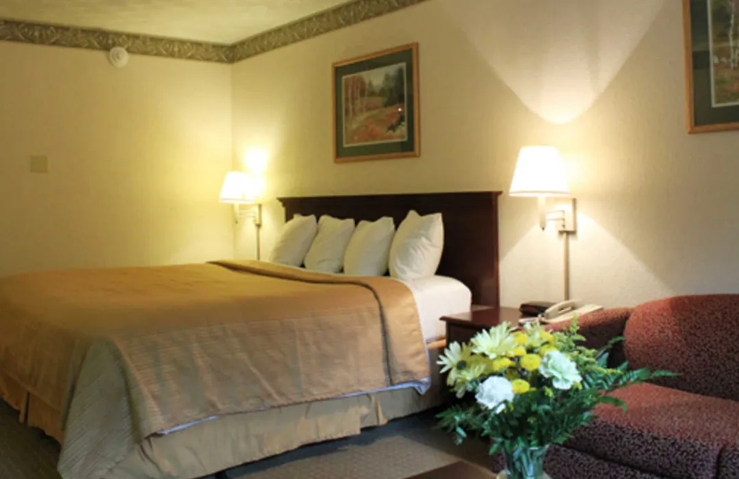 Econo Lodge Akron Gilchrist Road-1