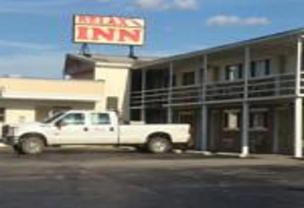 Relax Inn-1