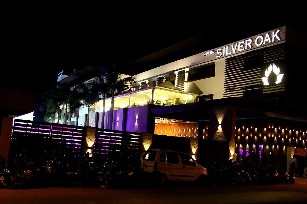 Hotel Silver Oak-1
