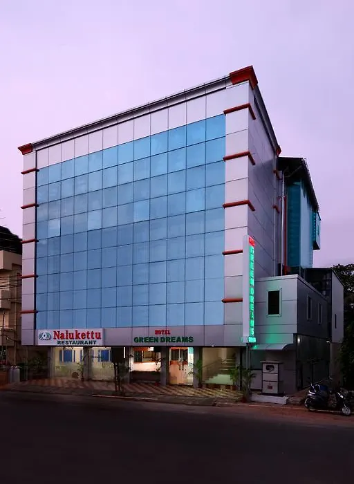Hotel Green Dreams-1