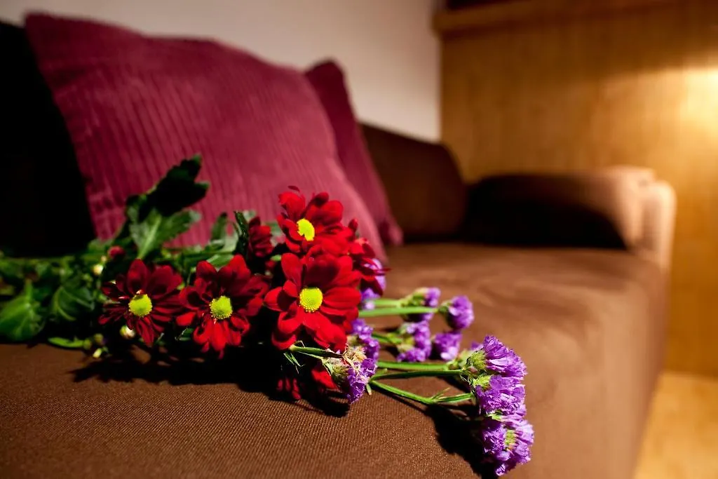 Dahlia Inn-1