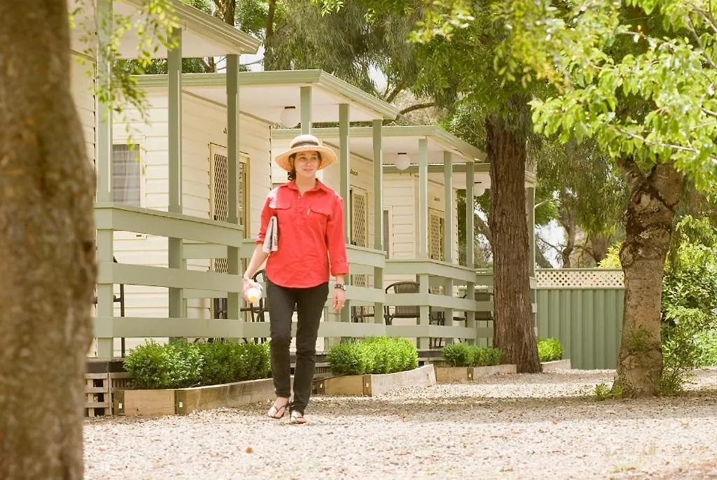 Lake Hamilton Motor Village And Caravan Park-1