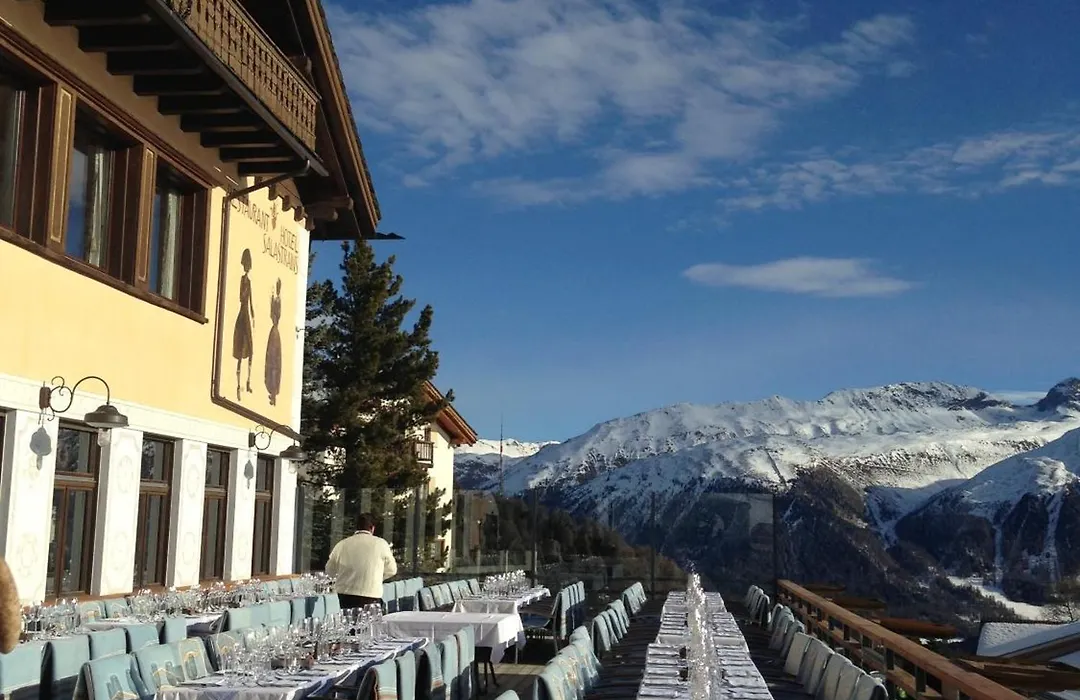 Hotel Salastrains-1