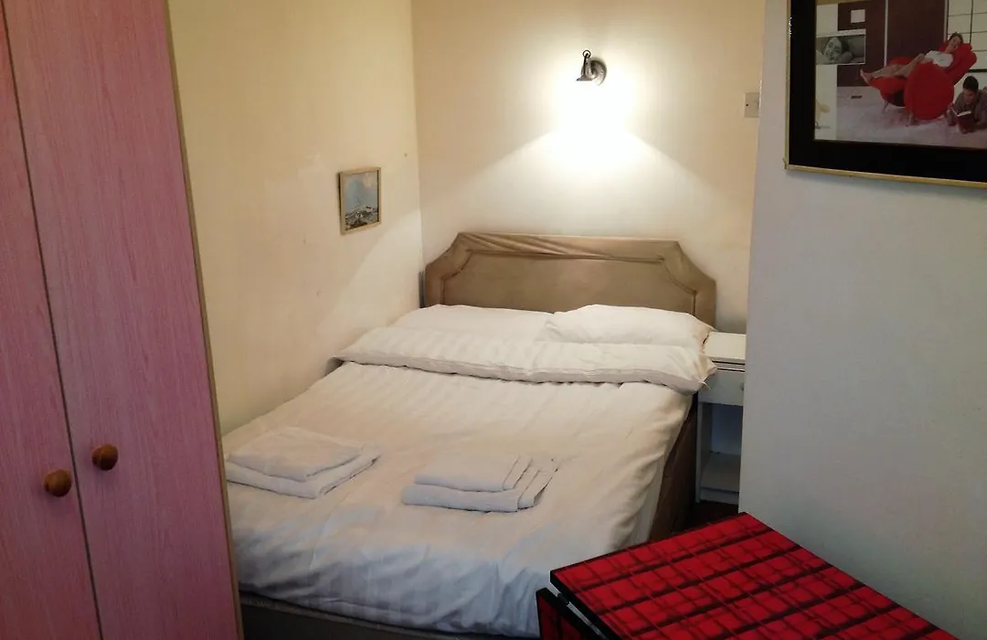 Kensingtoncourt Aparthotel-1