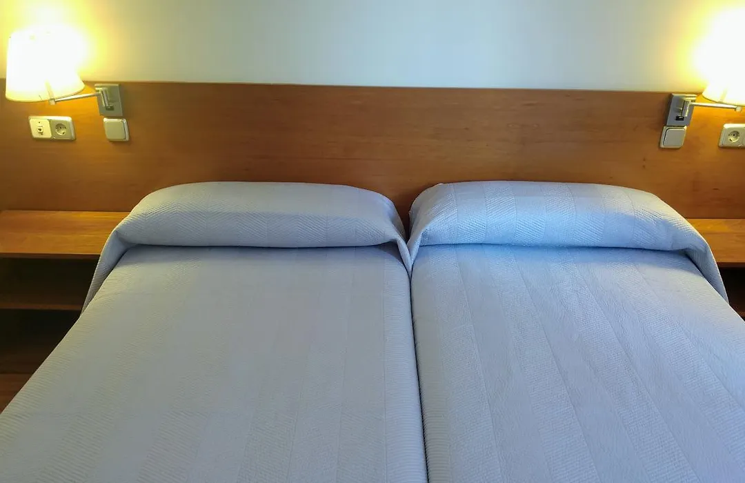 Hostal Prada Borges-1
