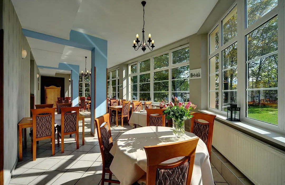 Hotel Belweder - Przy Hotelu Golebiewski-1