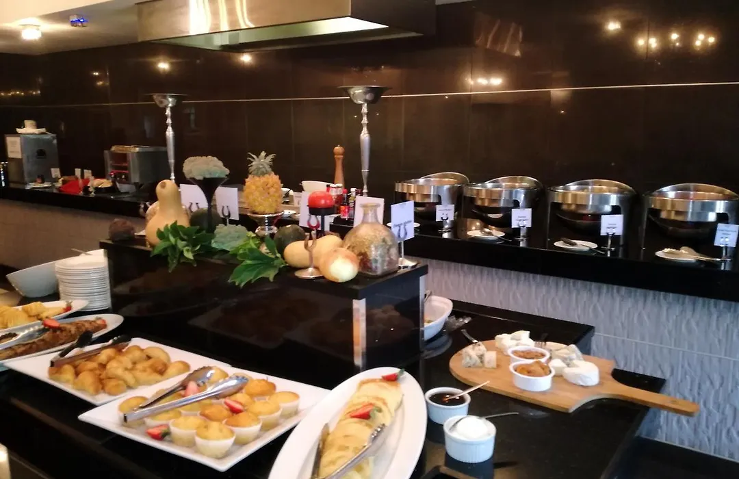 Velmore Hotel & Spa Centurion-1