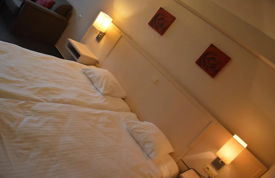Hotel Honfleur-1