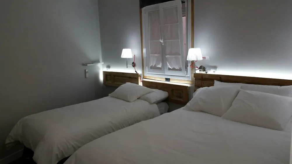 Diezmadrid Hostal-1