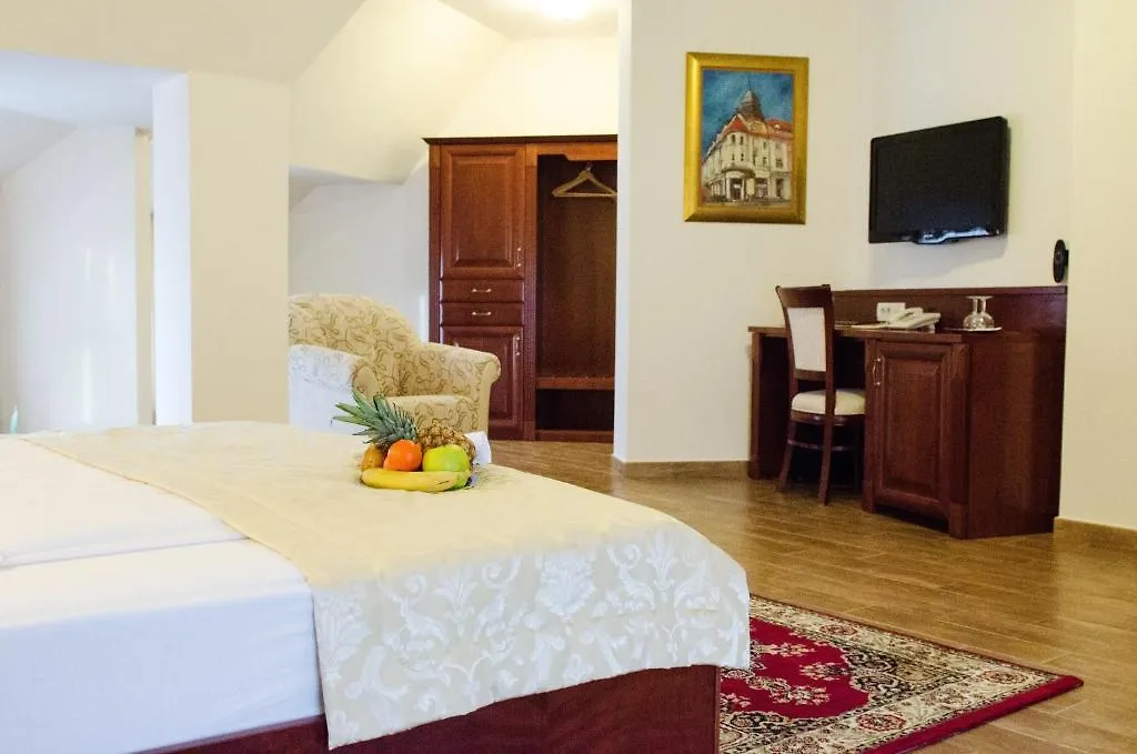 Hotel Dorottya-1