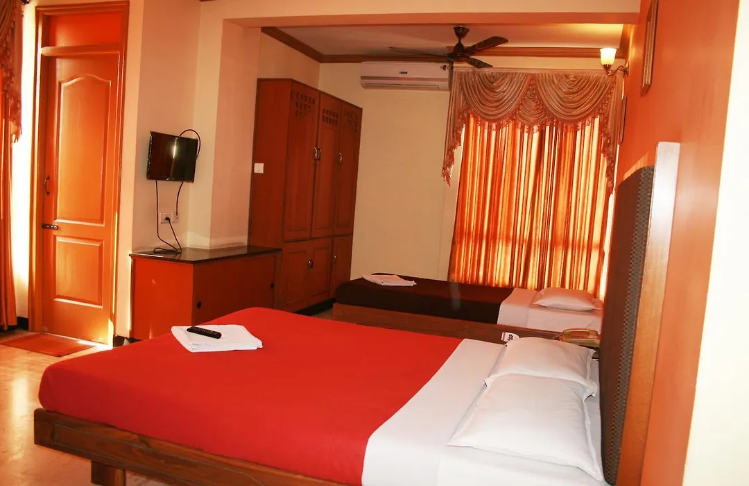 Hotel Grand Palace-1