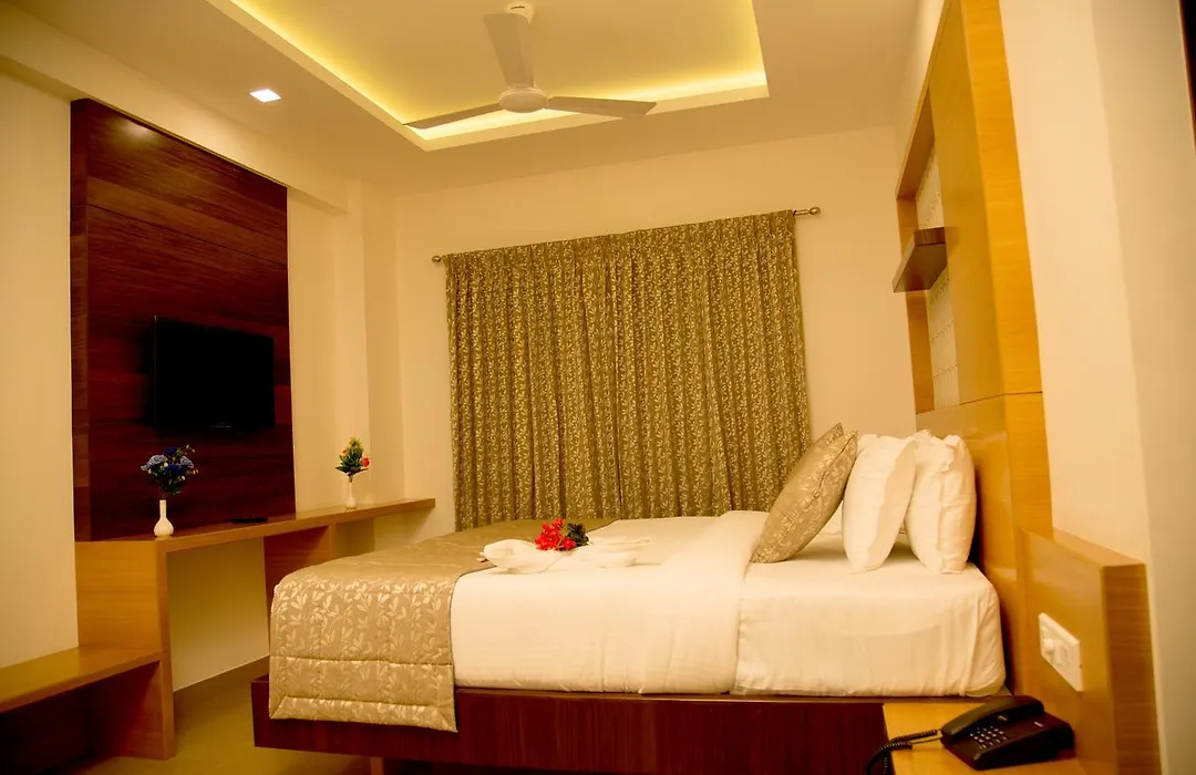 Hotel Grand Tree-1