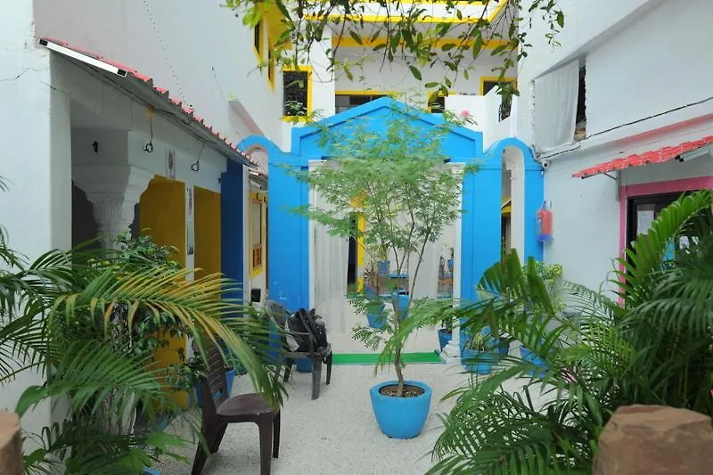 Hostelavie Varanasi-1