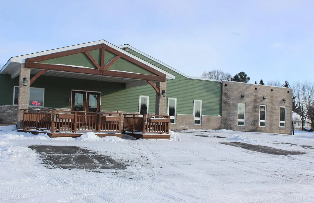 Woodland Inn & Suites-1