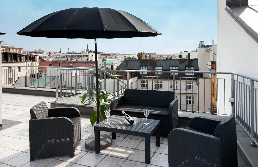 EA ApartHotel Melantrich-1