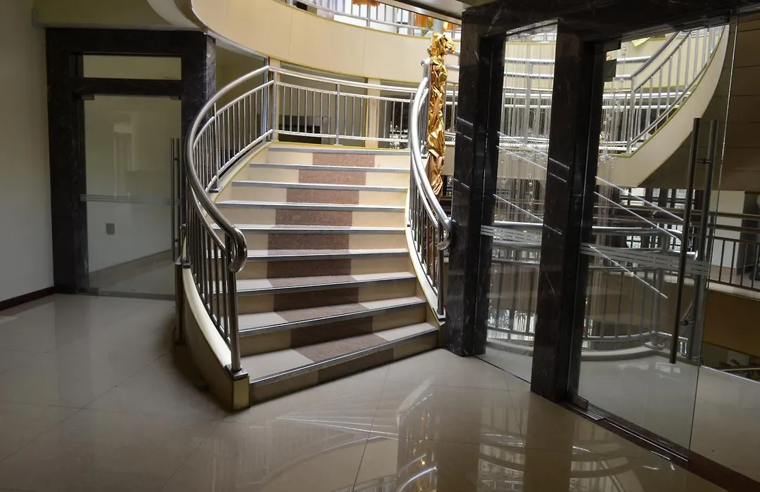 Hotel 198-1