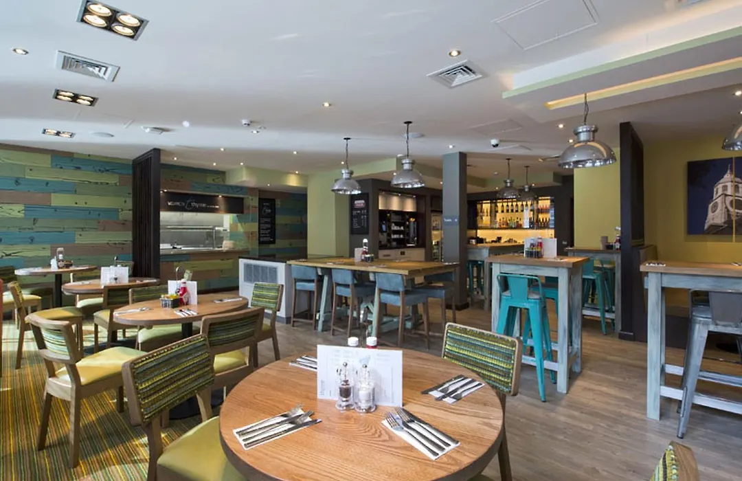 Premier Inn London Clapham-1