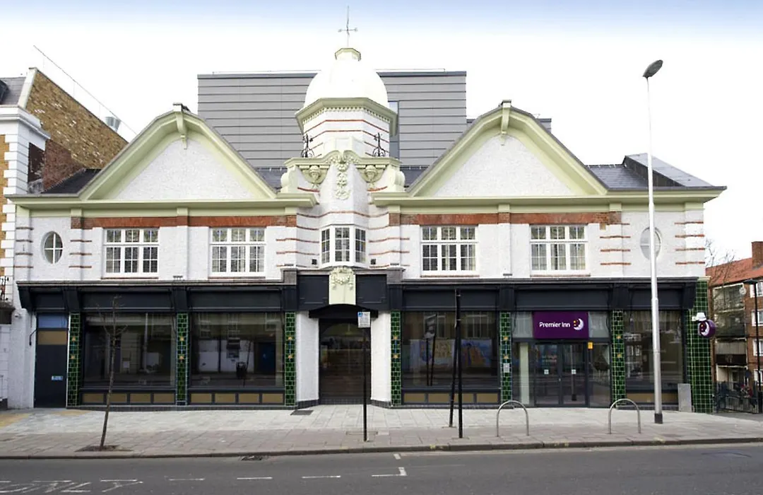 Premier Inn London Clapham-1
