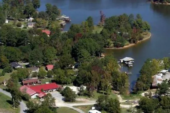 Bay Springs Country Inn & Marina-1