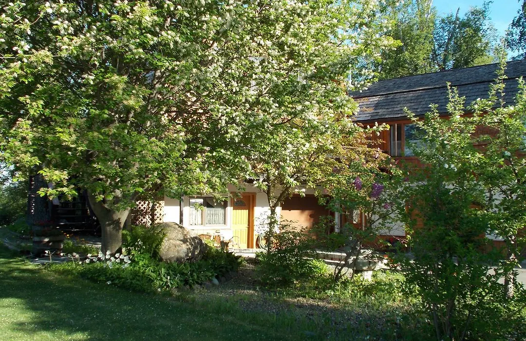 Alaska Chalet Bed & Breakfast-1