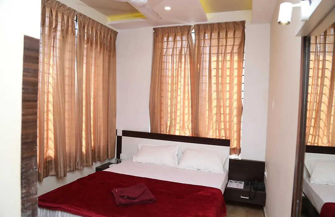 Navaratna Palace-1
