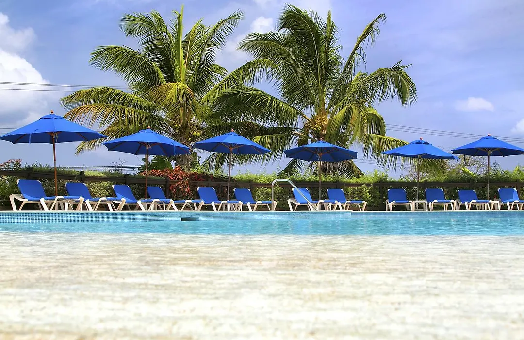 Villas & Suites At Beach View-1
