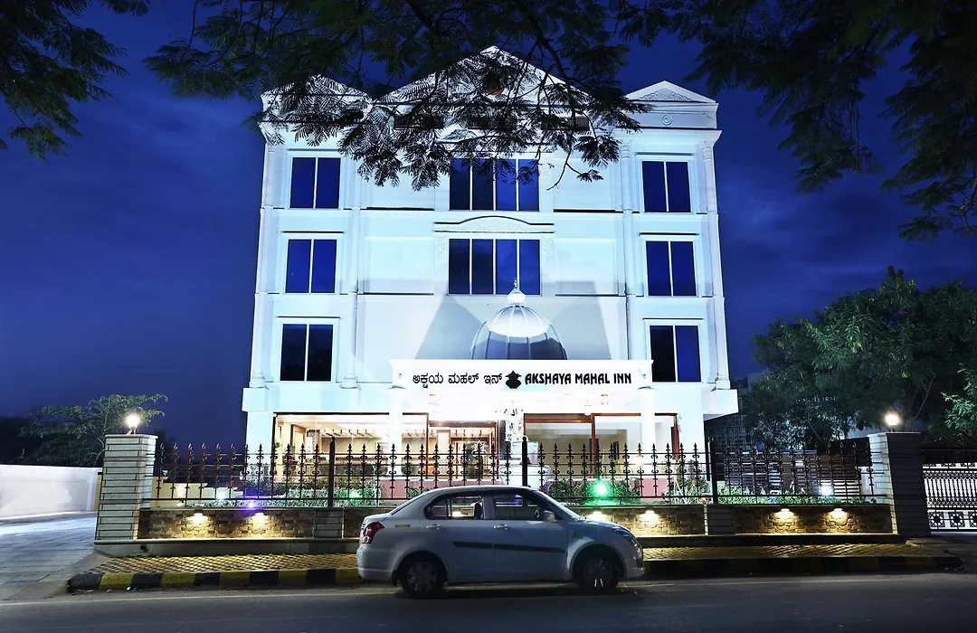 Treebo Premium Akshaya Mahal Inn - Near Mysore Palace-1