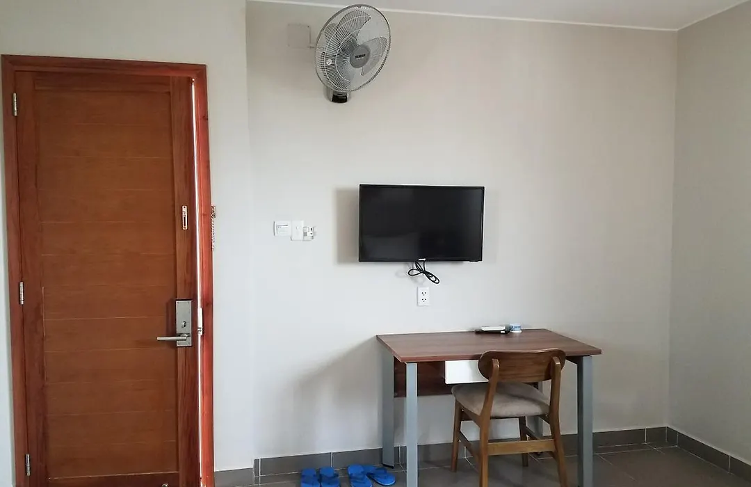 Lee Hotel-1