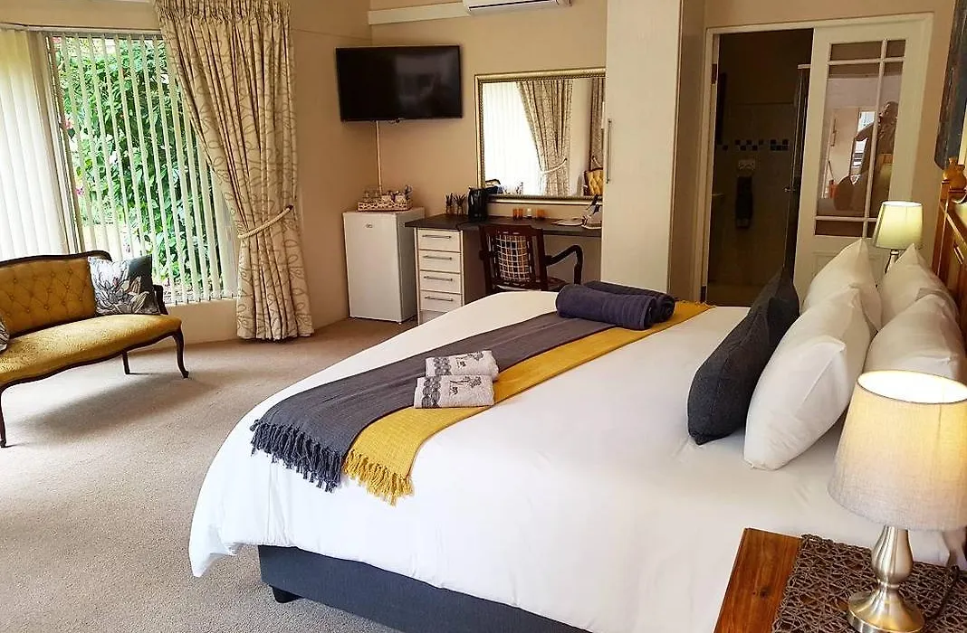 Oudtshoorn Guest House-1