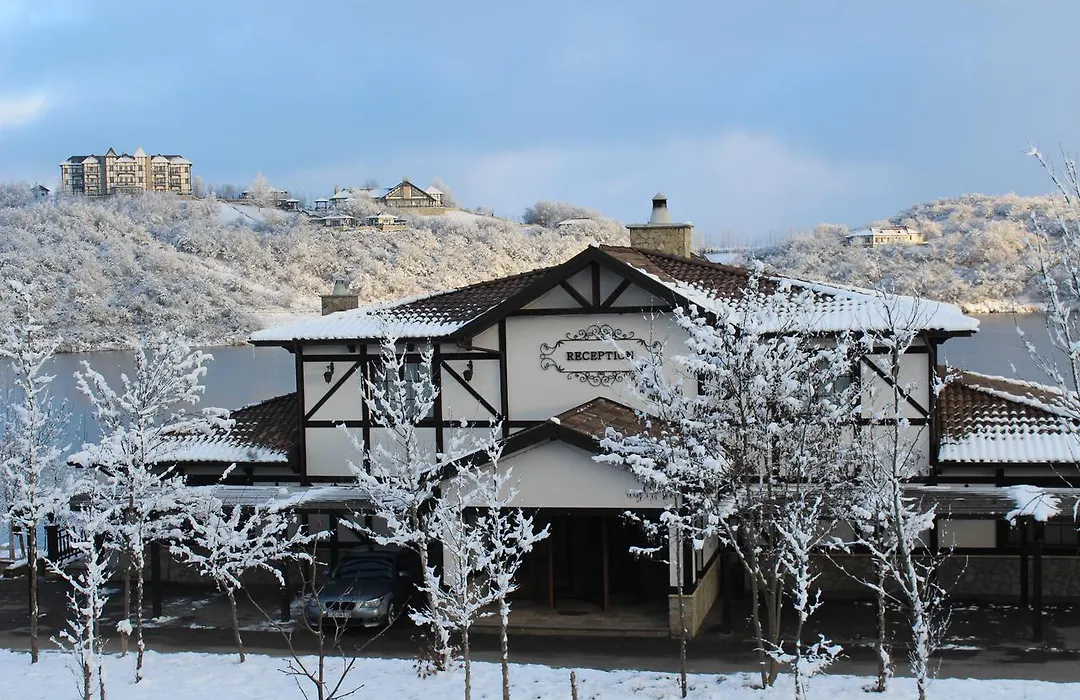 Sakit Gol - Silent Lake Hotel-1