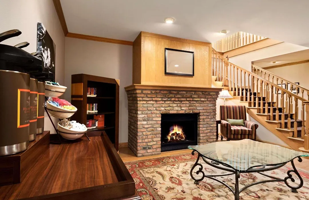 Country Inn & Suites By Radisson, Clinton, Ia-1