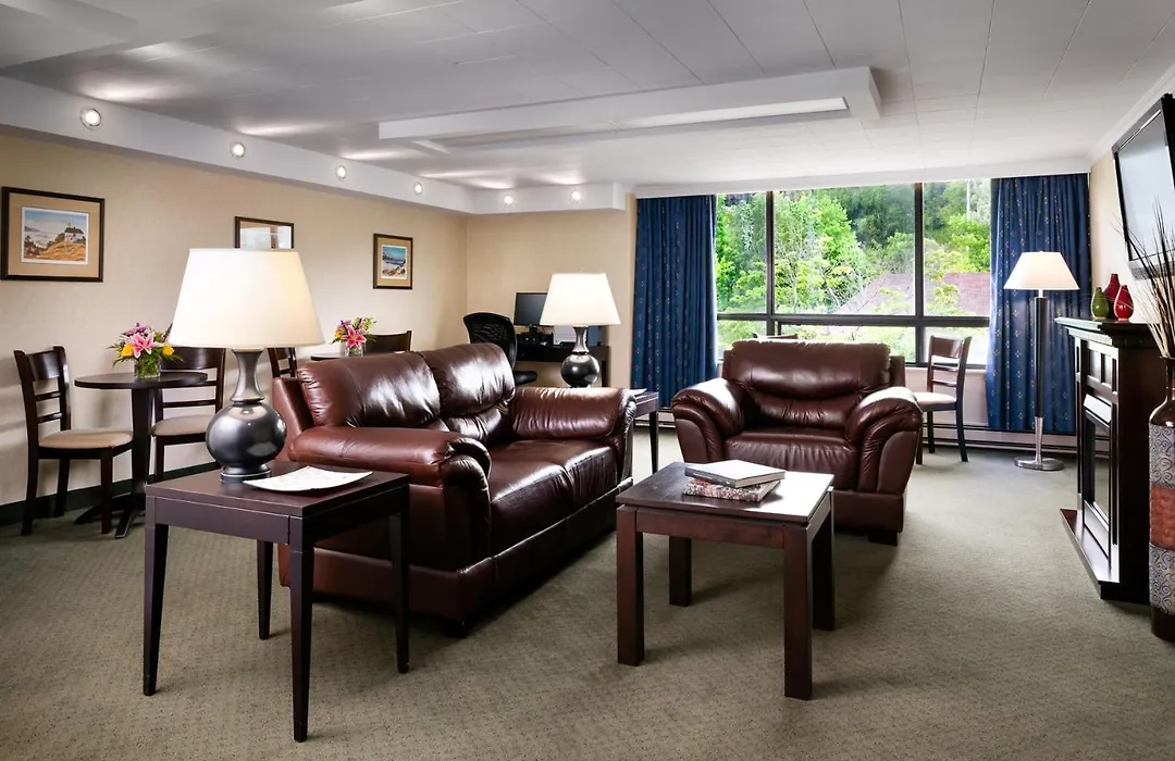 Greenwood Inn & Suites-1
