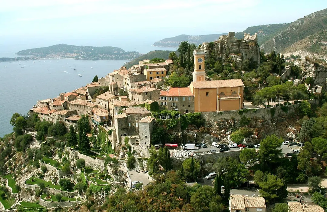 Chateau Eza-1