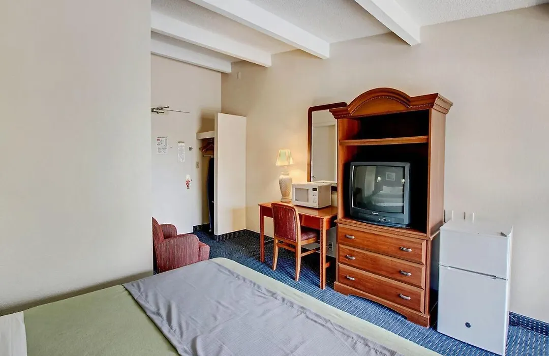 Red Carpet Inn Whippany-1