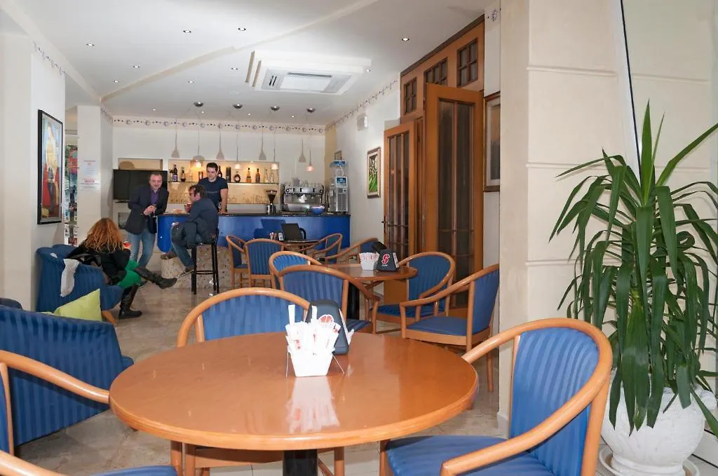 Hotel Ave-1