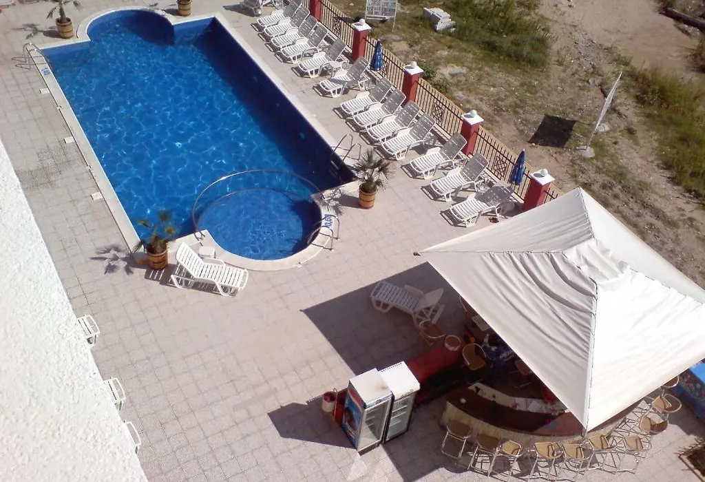 Carina Beach-1