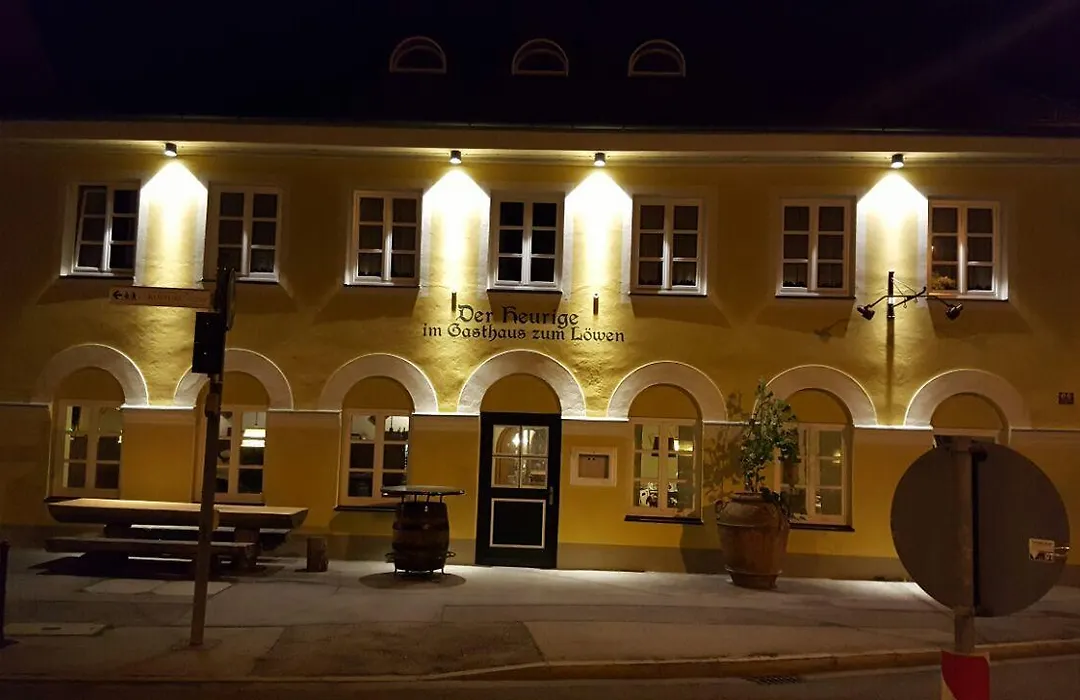 Der Heurige im Gasthaus zum Löwen-1