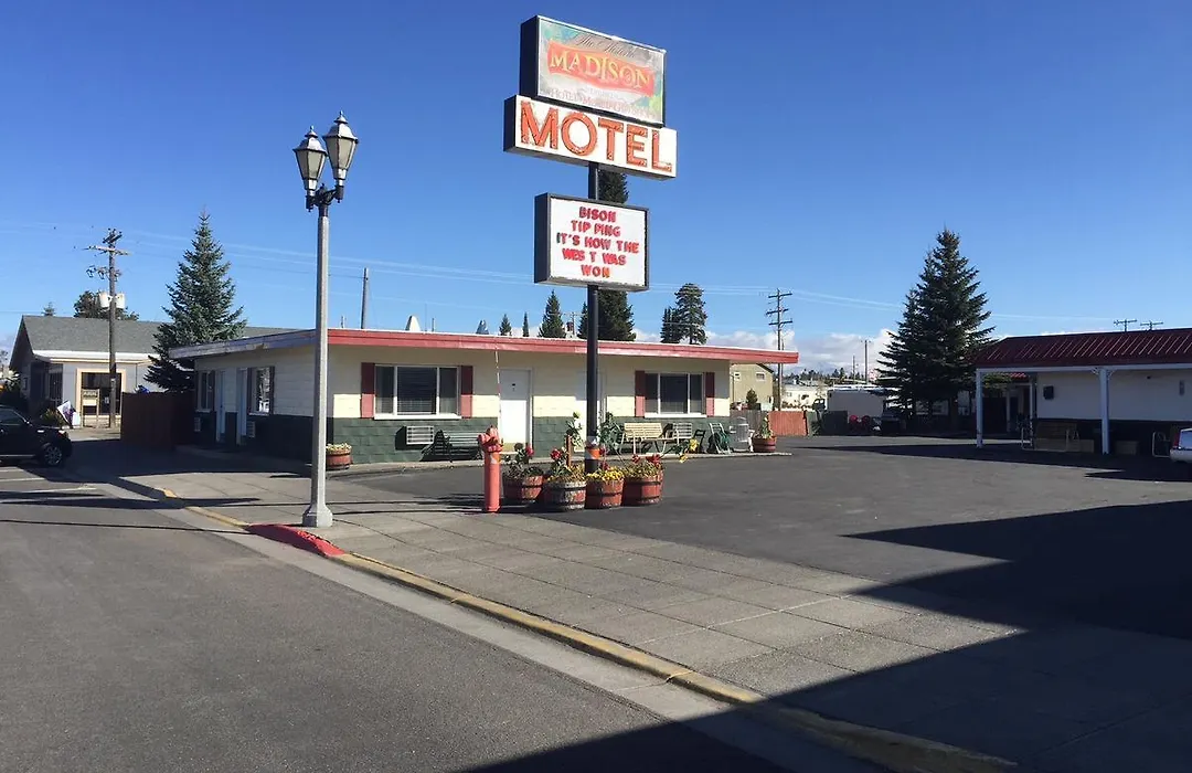 Madison Hotel Motel-1