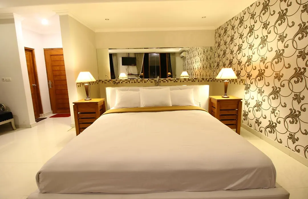 Wahyu Dana Hotel-1