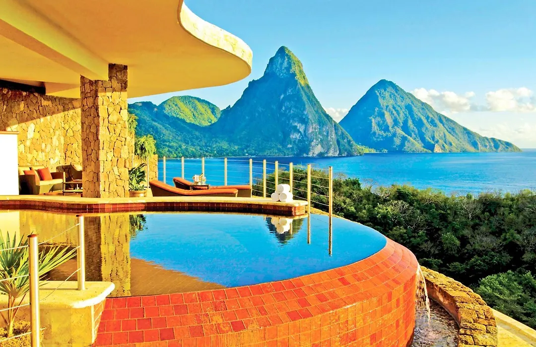 Jade Mountain-1