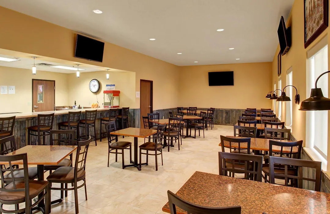 Rodeway Inn & Suites Phillipsburg-1