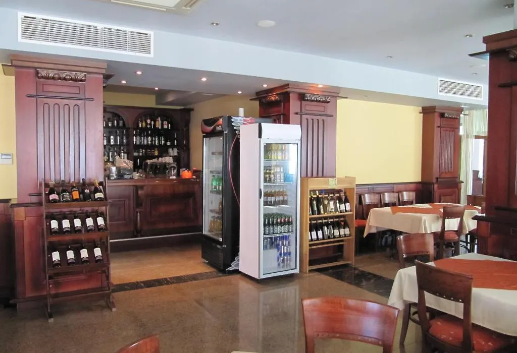 Maverick Hotel-1