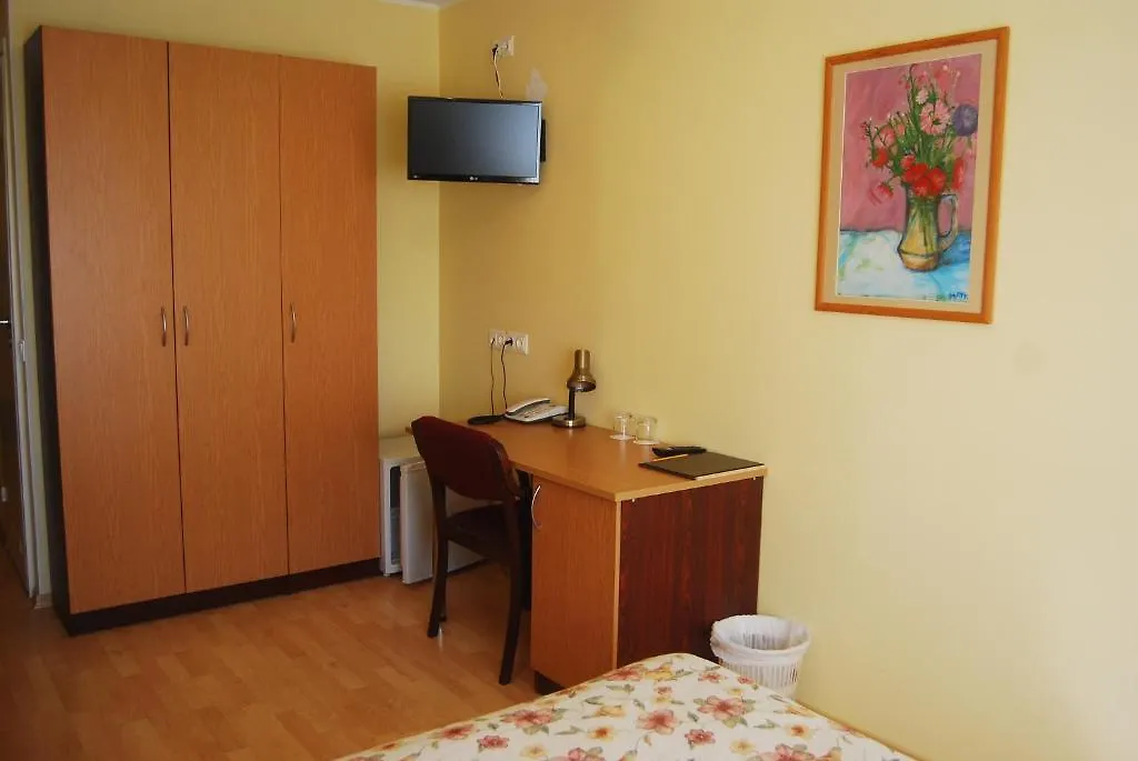 Mardi Hotel-1